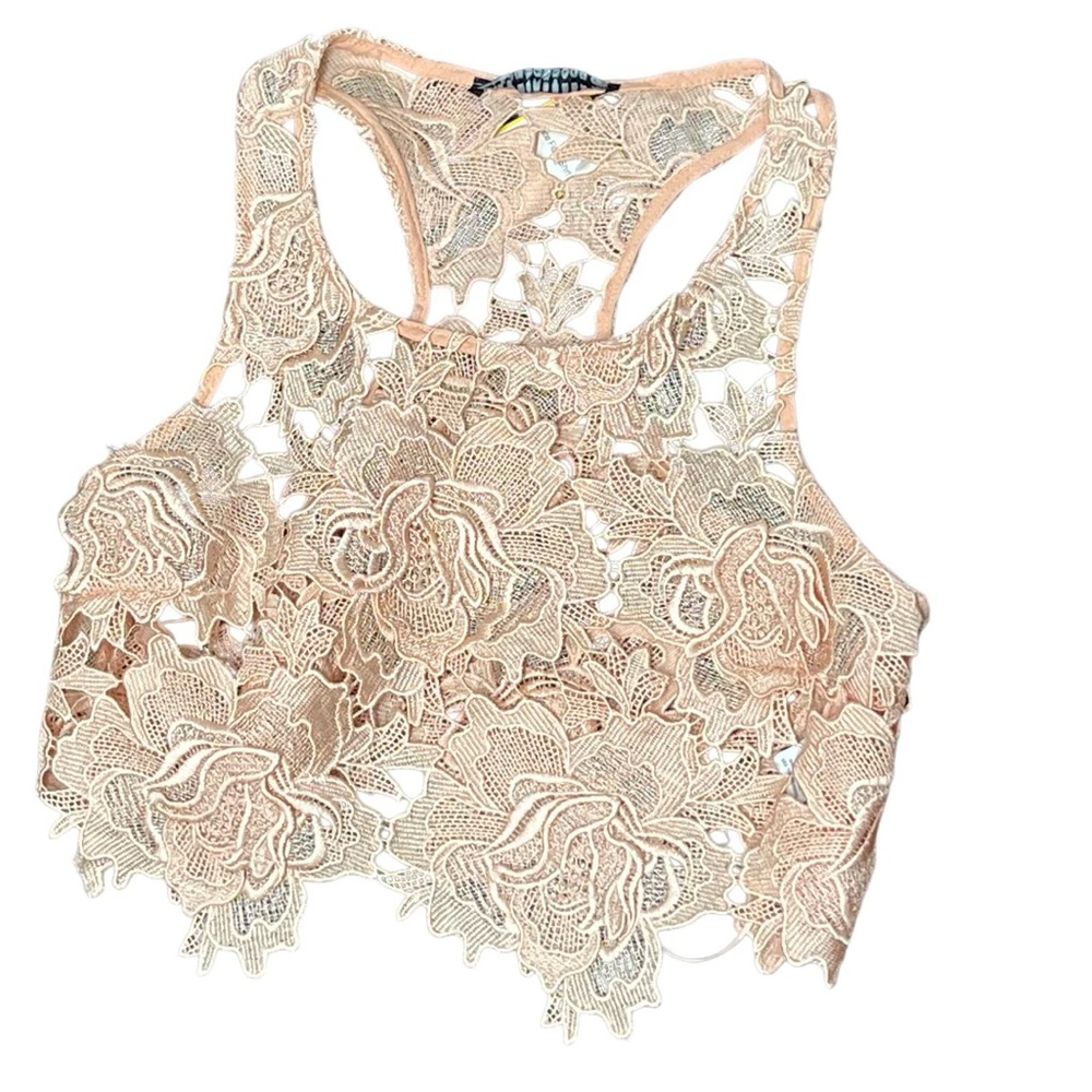 Signature Peach Sleevless Lace Crop Top w/ Cut Outs / Size: Small